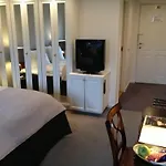 Hotel &