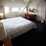 & 3*