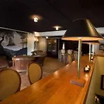 Hotel & 3*