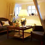 & Hotel
