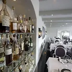 Hotel &