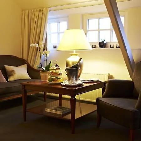 Hotel & 3*