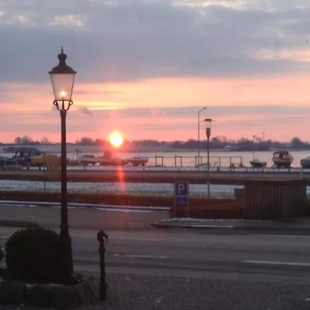 & Ξενοδοχείο