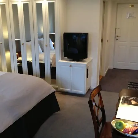 & 3* Munkebo