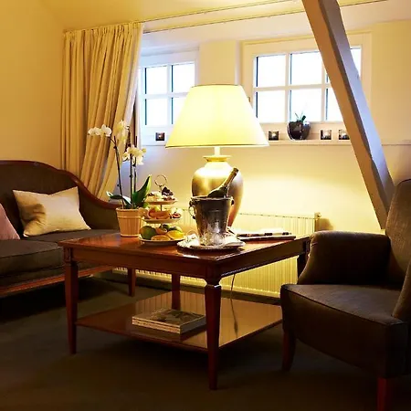 & Hotel