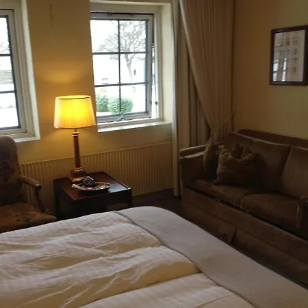Hotel & 3*
